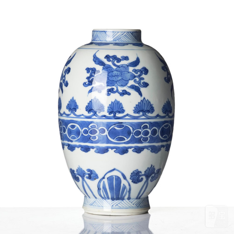 A blue and white 'floral' jar, - 图3